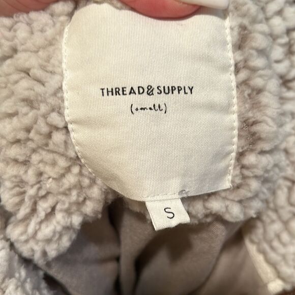 Thread & Supply pullover Sherpa size small - Picture 6 of 9